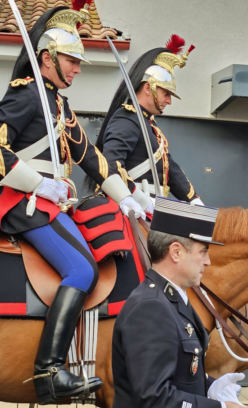 Prennis, le Poste  cheval rgional de la gendarmerie a t inaugur.